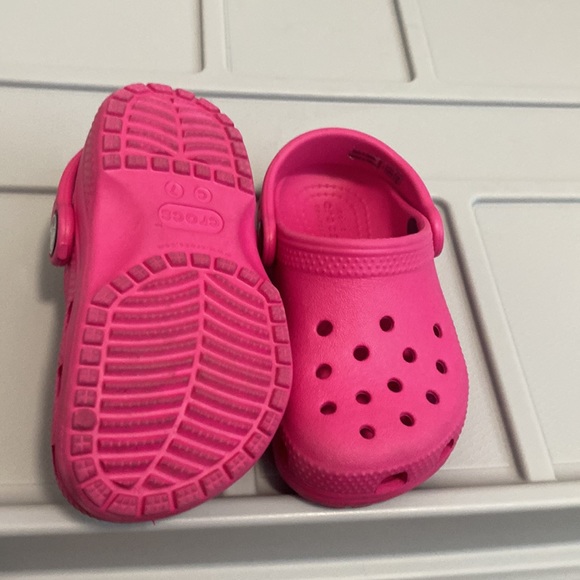 Kids Crocs - Picture 2 of 4